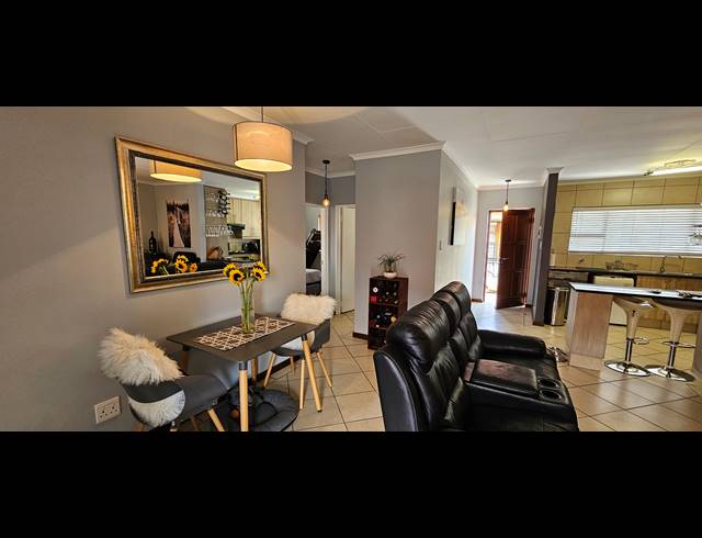 2 BEDROOM TOWNHOUSE FOR SALE IN MEYERSDAL